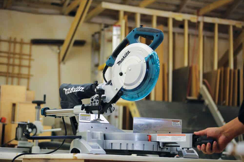 Do I Need a 10 or 12-inch Miter Saw Makita 12-inch Miter Saw
