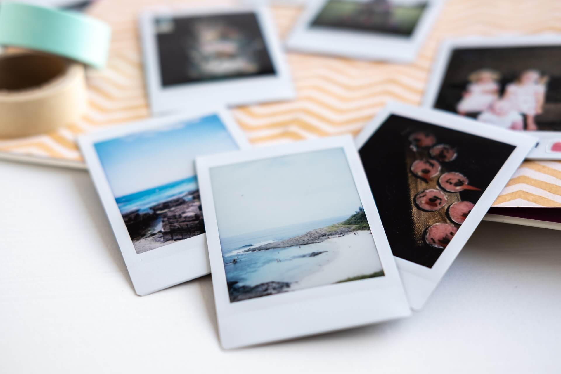 DIY Polaroid Collages DIY Polaroid Collages