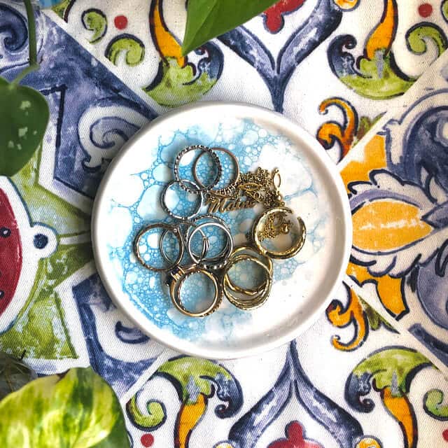 DIY Watercolor Jewelry Dishes DIY Watercolor Jewelry Dishes
