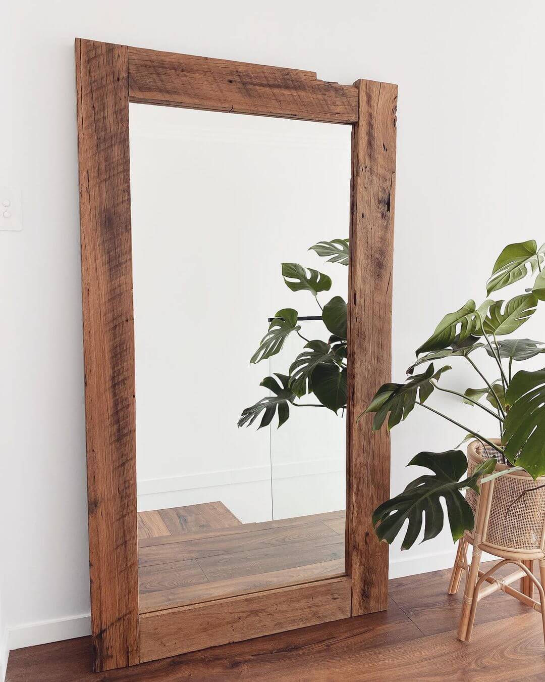 DIY Wooden Mirror Frame