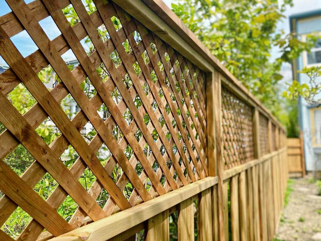 Lattice-Top Wood Fence Lattice-Top Wood Fence