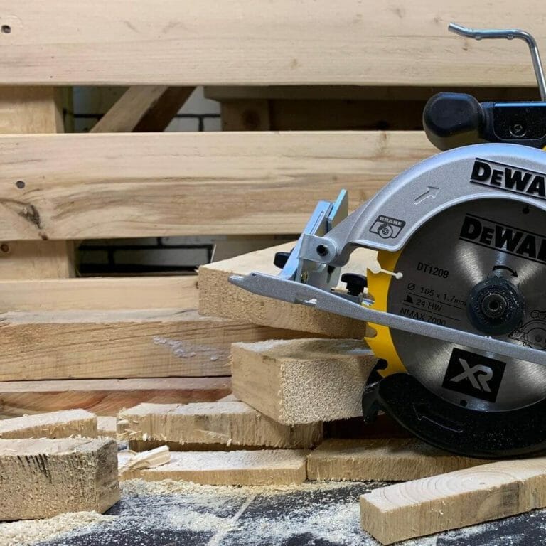Best Cordless Circular Saw For Home Use
